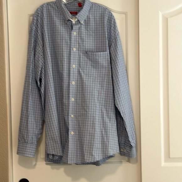 Men’s IZOD L/S button down shirt in a 3 different shades of blue plaid. 3XLT - Picture 1 of 8